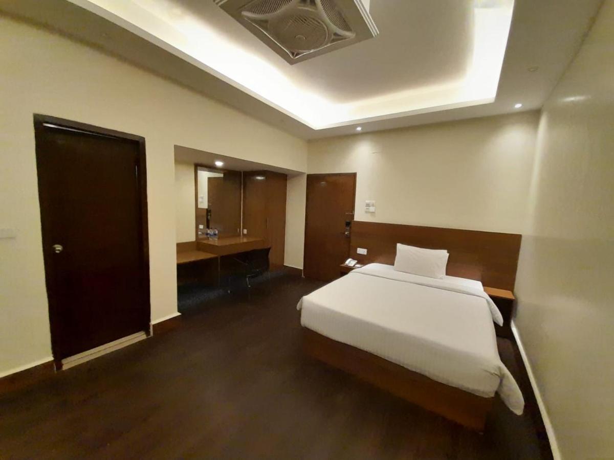 Richmond Hotel & Suites Dhaka Exterior photo
