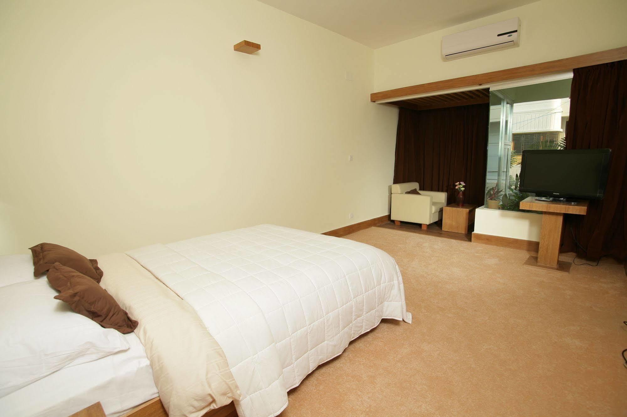 Richmond Hotel & Suites Dhaka Exterior photo