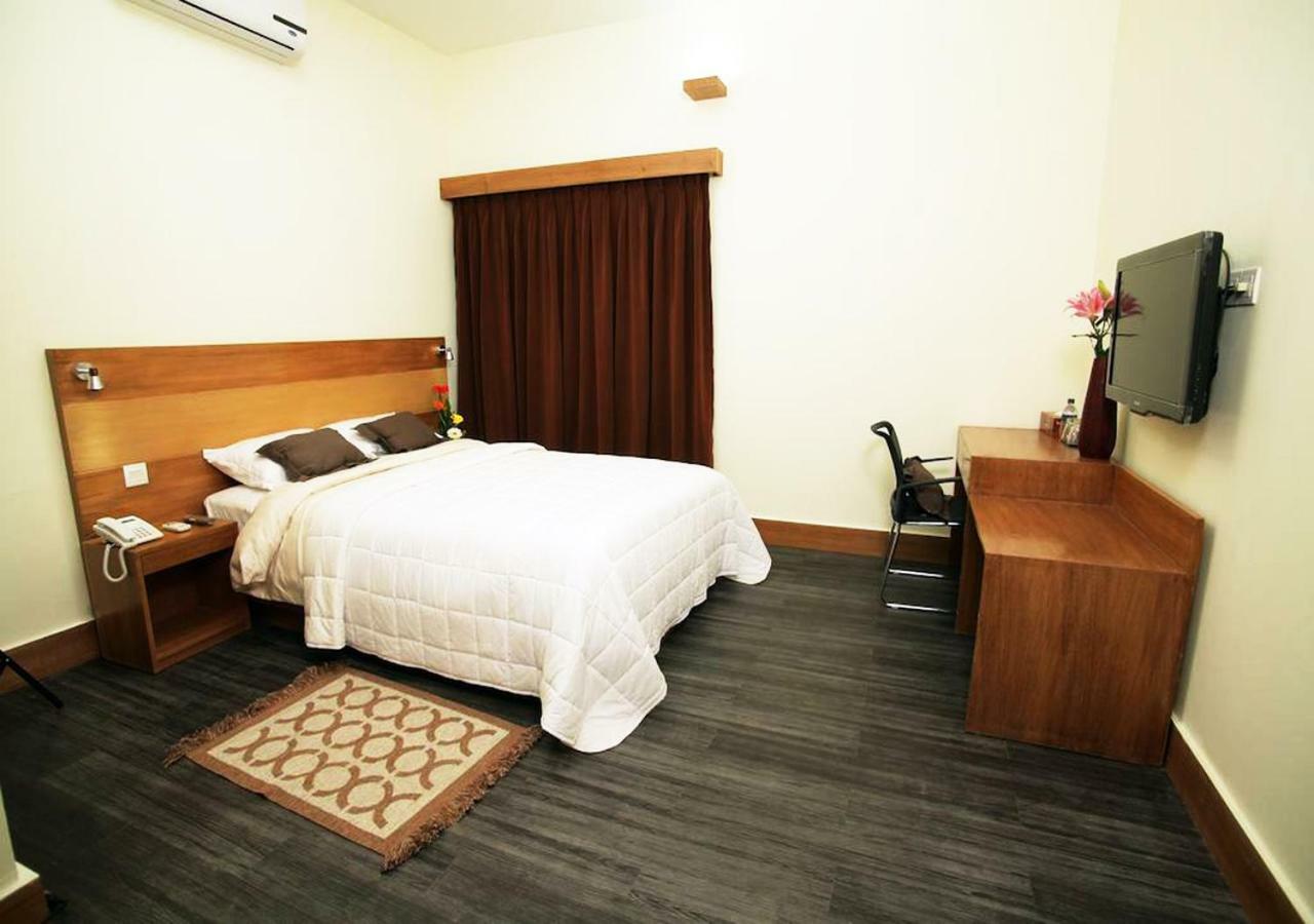 Richmond Hotel & Suites Dhaka Exterior photo