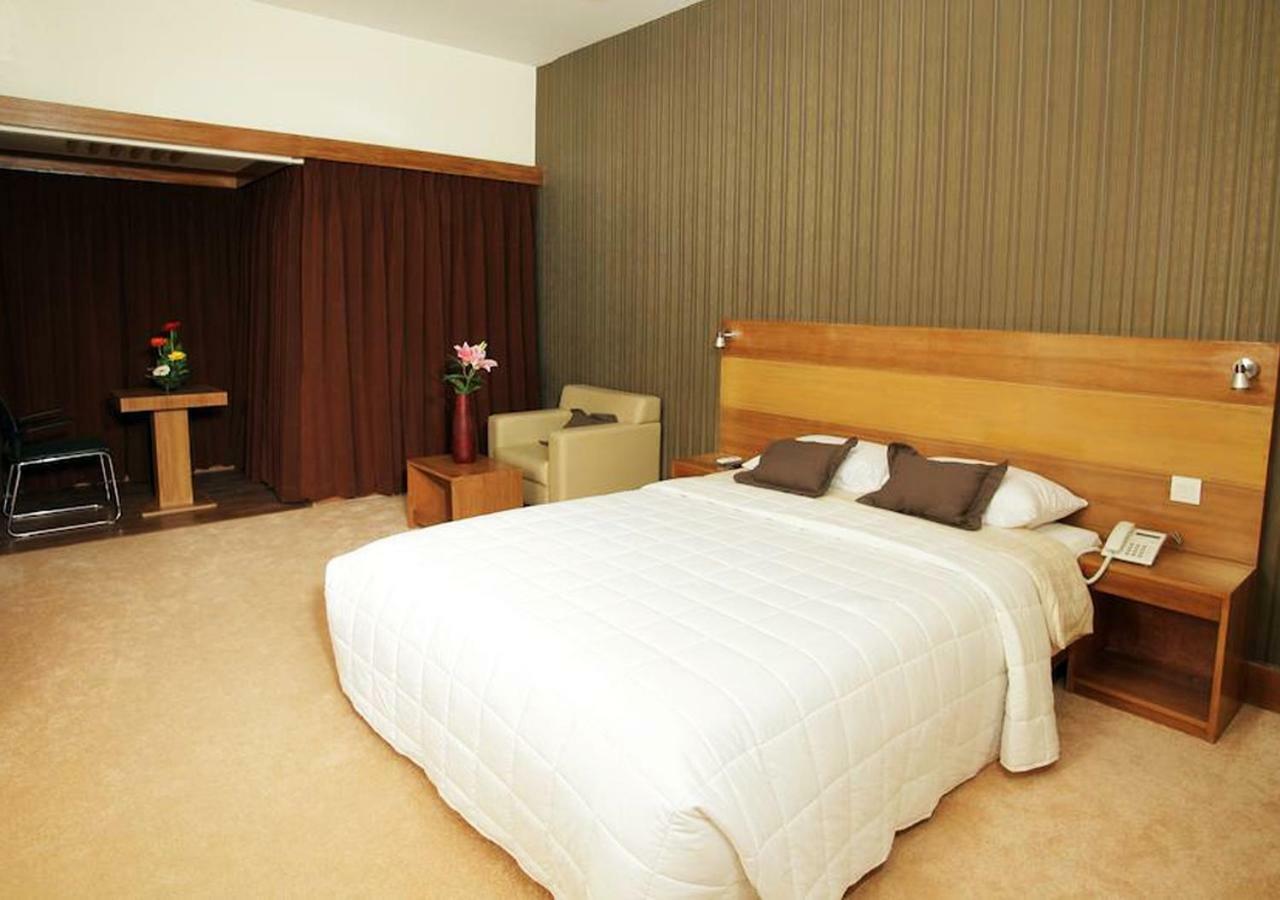 Richmond Hotel & Suites Dhaka Exterior photo